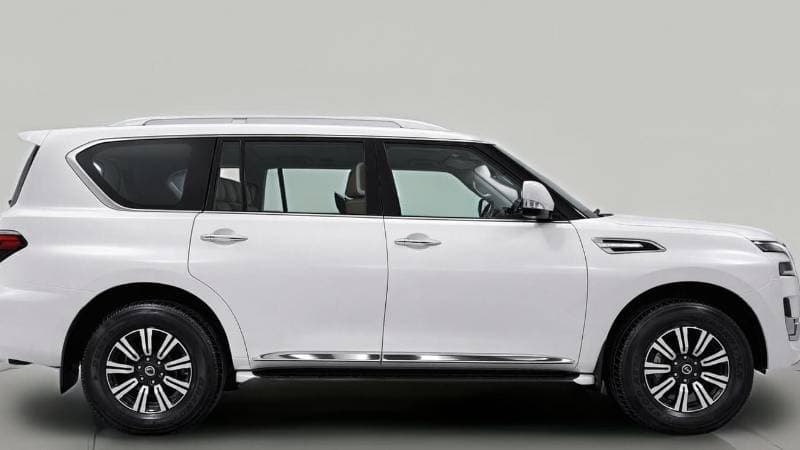 2024 Nissan Patrol SE TITANIUM thumbnail 3