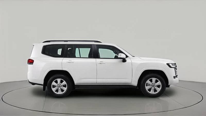 2024 Toyota Land Cruiser EXR thumbnail 3