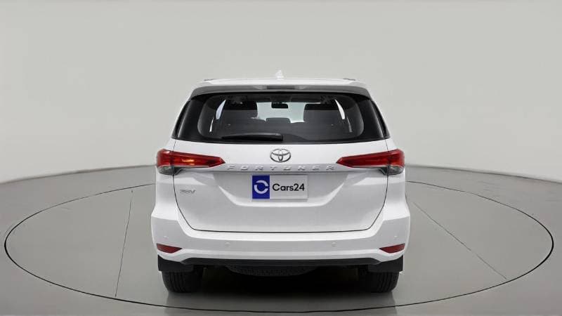 2025 Toyota Fortuner EXR thumbnail 4