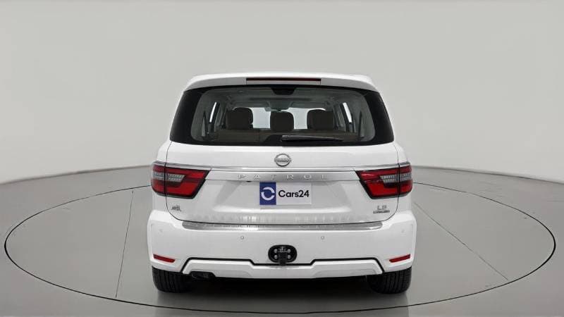 2024 Nissan Patrol LE T2 thumbnail 4
