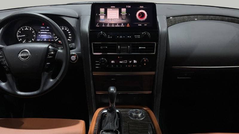 2024 Nissan Patrol LE T2 thumbnail 8
