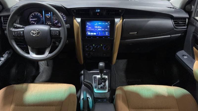 2024 Toyota Fortuner EXR thumbnail 5