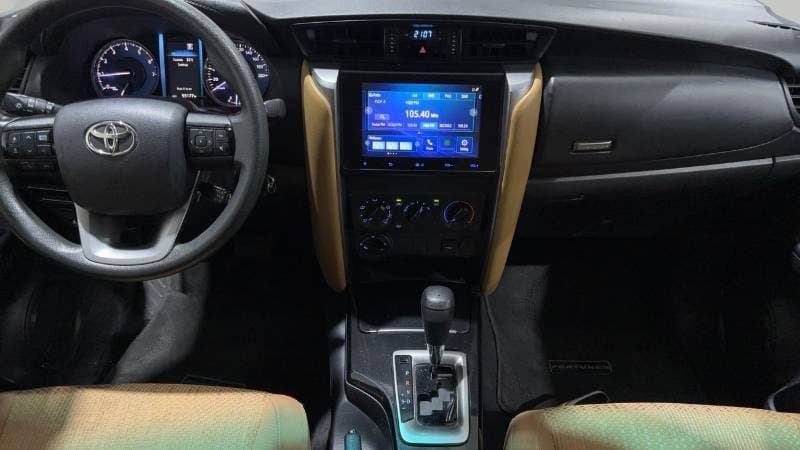 2024 Toyota Fortuner EXR thumbnail 8