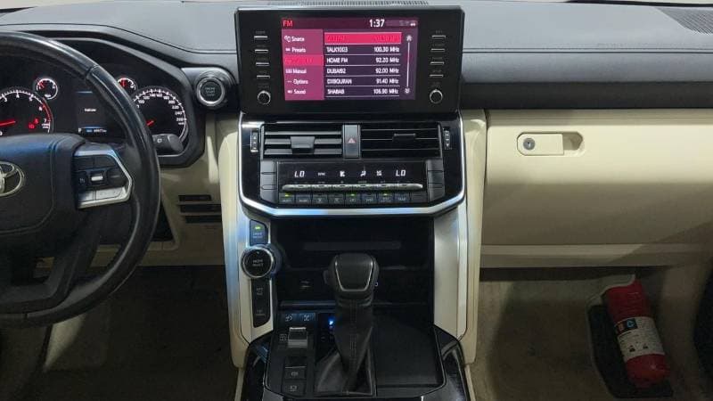 2022 Toyota Land Cruiser BLACK EDITION thumbnail 8
