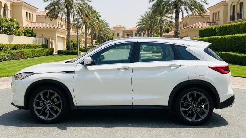 2021 Infiniti QX50 LUXE thumbnail 5