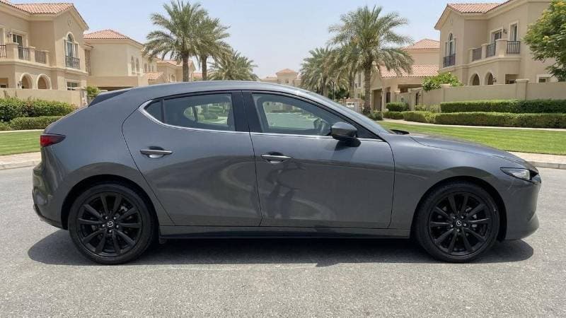 2025 Mazda 3 INTENSE thumbnail 3