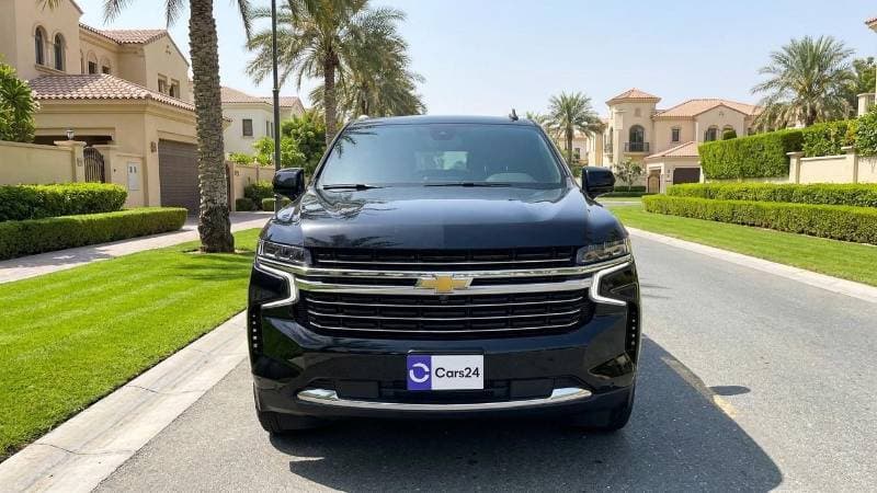 2023 Chevrolet Suburban LT thumbnail 6