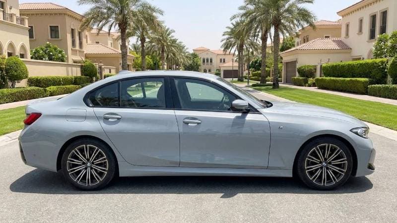 2024 BMW 320i M SPORT thumbnail 3