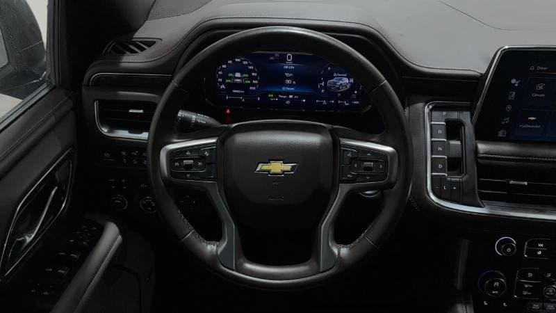 2023 Chevrolet Suburban LT thumbnail 8