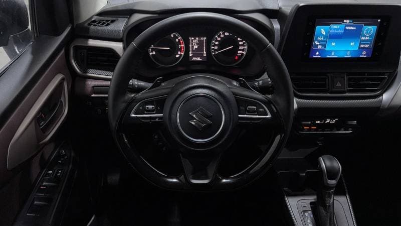 2025 Suzuki Fronx thumbnail 8