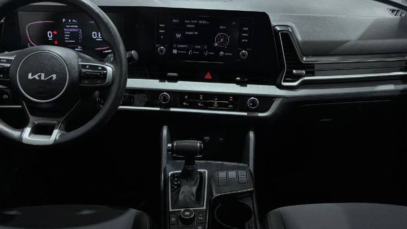 2025 Kia Sportage LX thumbnail 8