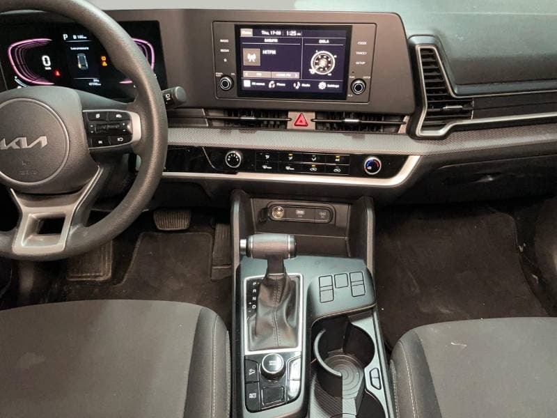 2025 Kia Sportage LX thumbnail 8