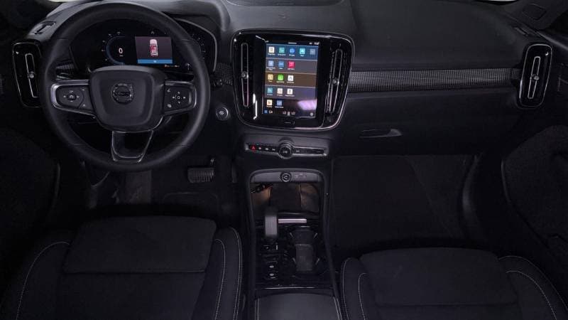 2024 Volvo XC40 ULTIMATE DARK thumbnail 7