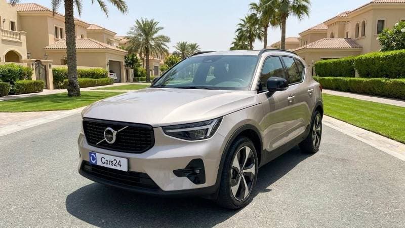 2024 Volvo XC40 ULTIMATE DARK