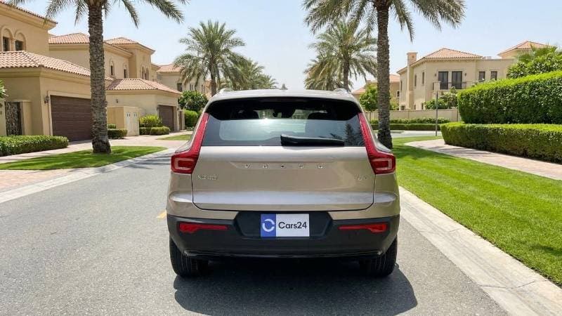 2024 Volvo XC40 ULTIMATE DARK thumbnail 4