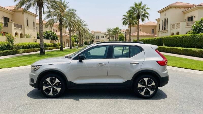 2023 Volvo XC40 ULTIMATE DARK thumbnail 5