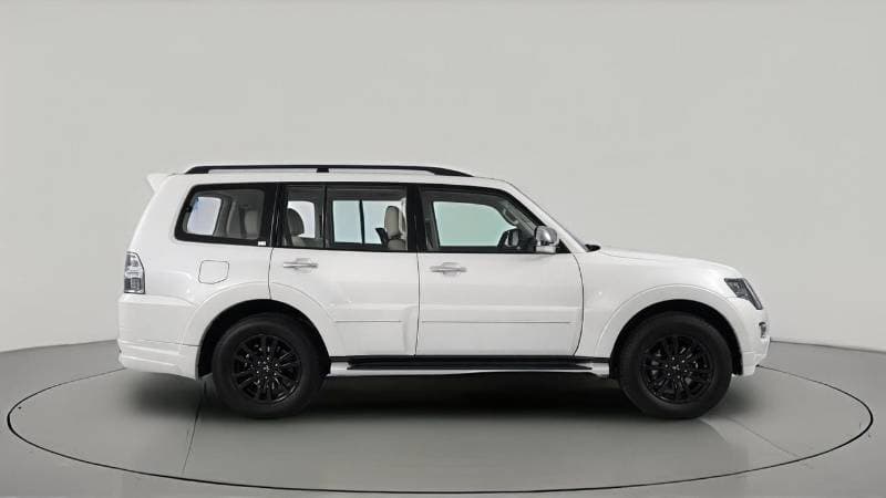 2020 Mitsubishi Pajero GLS HIGHLINE thumbnail 3