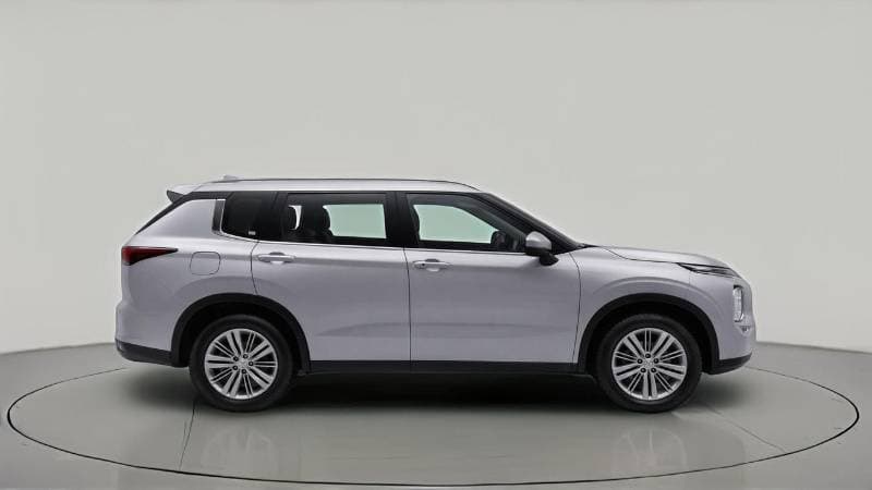 2025 Mitsubishi Outlander GLX MIDLINE thumbnail 3