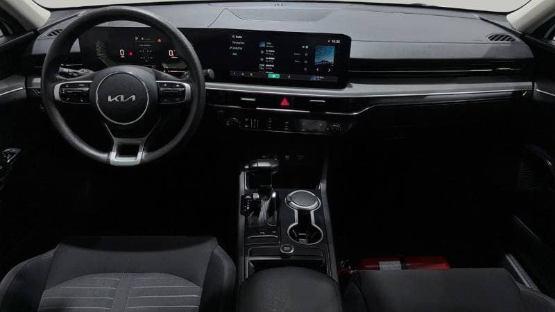 2024 Kia K5 LX thumbnail 7