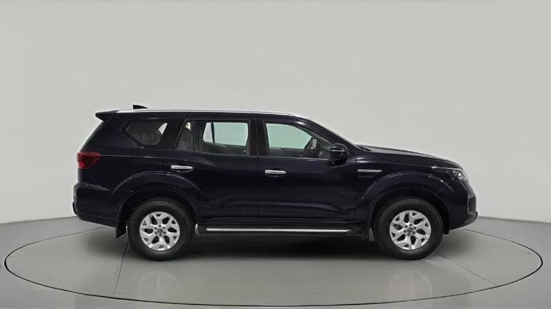 2022 Nissan X Terra TITANIUM thumbnail 3