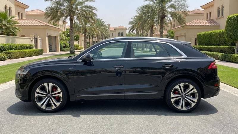 2023 Audi Q8 55 TFSI thumbnail 5