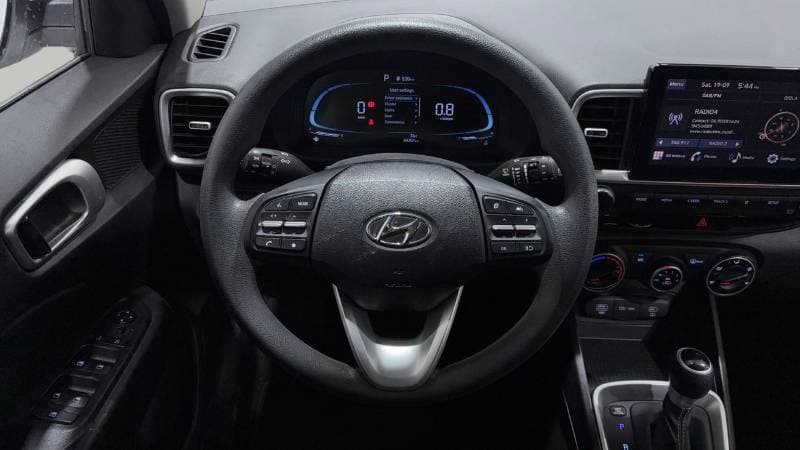 2025 Hyundai Venue SMART thumbnail 8