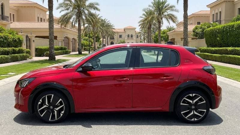 2025 Peugeot 208 GT thumbnail 5