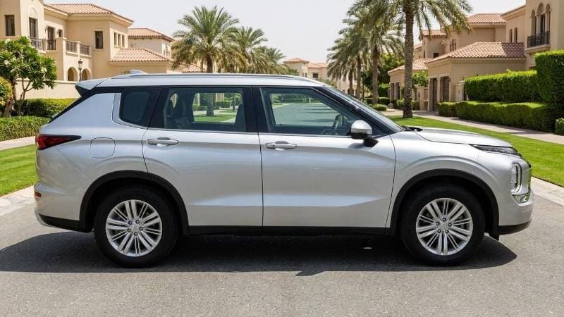 2025 Mitsubishi Outlander GLX MIDLINE thumbnail 3