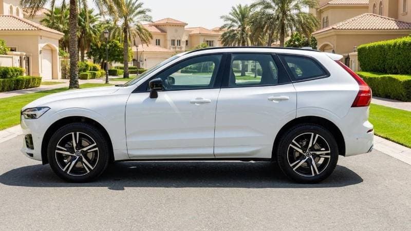 2022 Volvo XC60 R DESIGN thumbnail 5