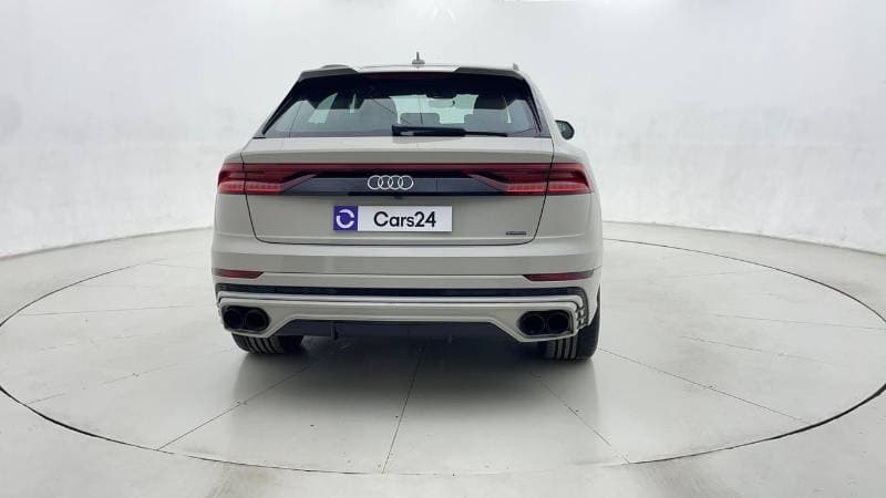 2023 Audi Q8 thumbnail 5