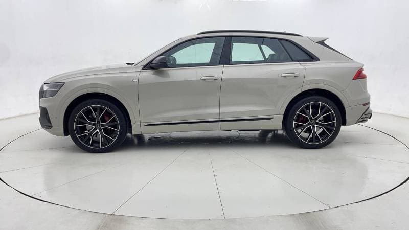 2023 Audi Q8 thumbnail 7