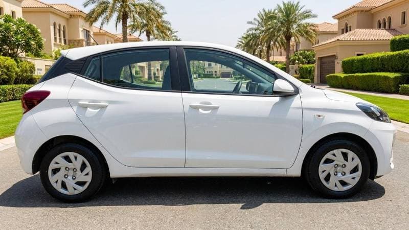 2025 Hyundai Grand i10 thumbnail 3