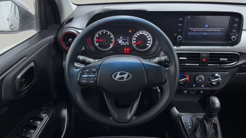 2025 Hyundai Grand i10 thumbnail 8
