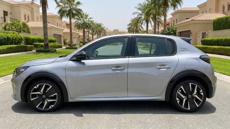 2025 Peugeot 208 GT thumbnail 5