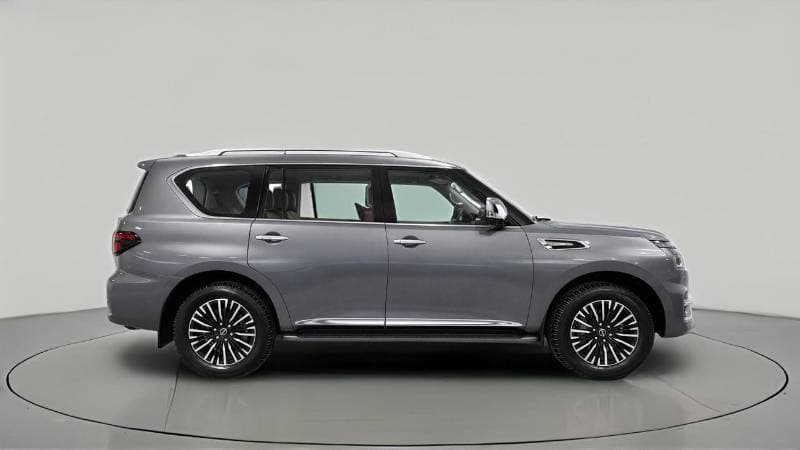 2024 Nissan Patrol SE PLATINUM CITY thumbnail 3