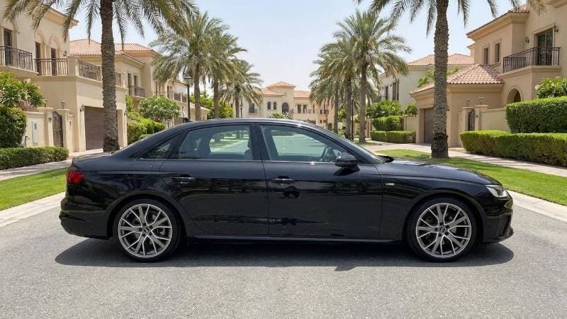2023 Audi A4 35 TFSI S LINE thumbnail 3