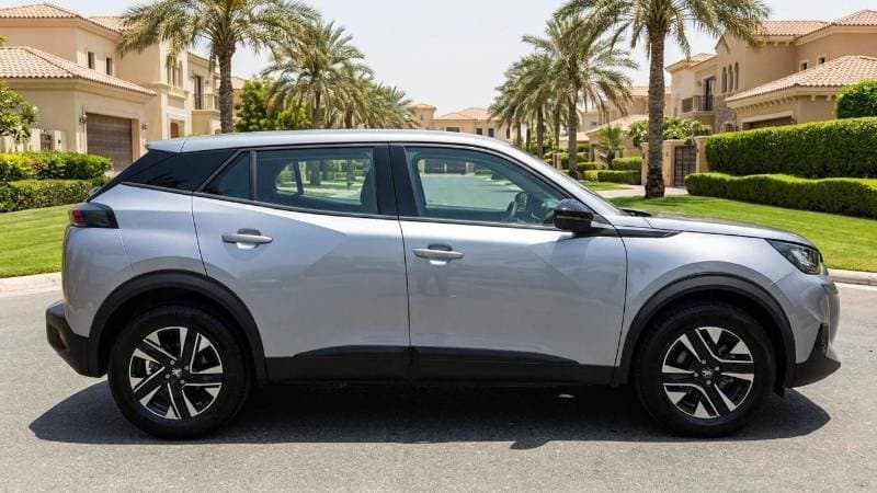 2025 Peugeot 2008 ACTIVE thumbnail 3