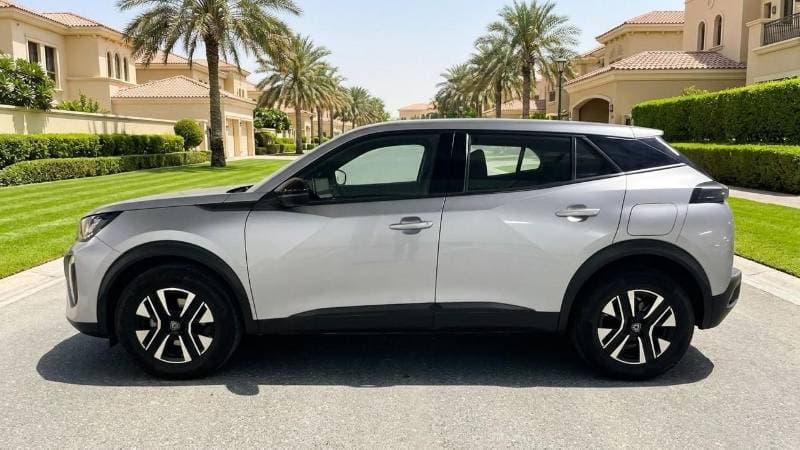 2025 Peugeot 2008 ACTIVE thumbnail 5