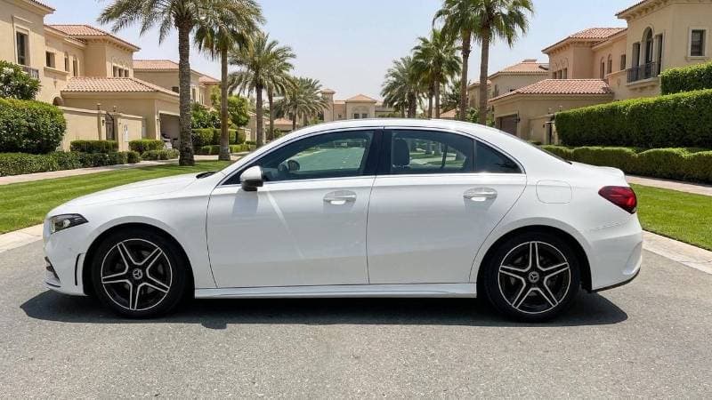2023 Mercedes Benz A200 PREMIUM thumbnail 5