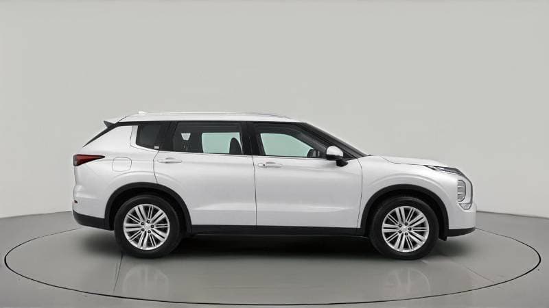 2025 Mitsubishi Outlander GLX MIDLINE thumbnail 3