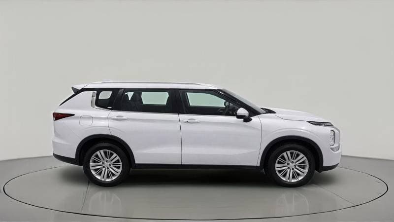 2025 Mitsubishi Outlander GLX MIDLINE thumbnail 3