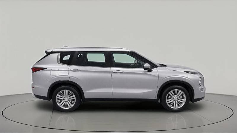 2025 Mitsubishi Outlander GLX MIDLINE thumbnail 3