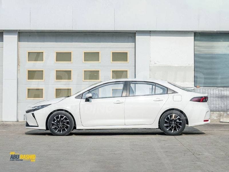 2026 Toyota Corolla XLI HEV thumbnail 5