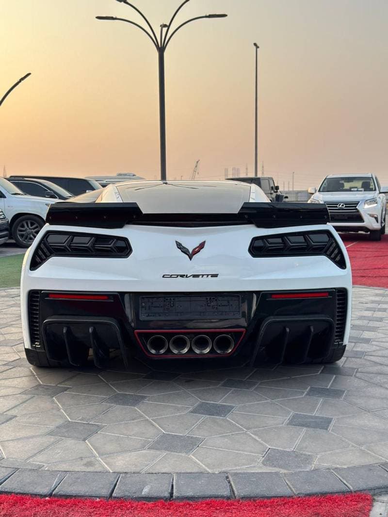 2018 Chevrolet Corvette Z06 thumbnail 5