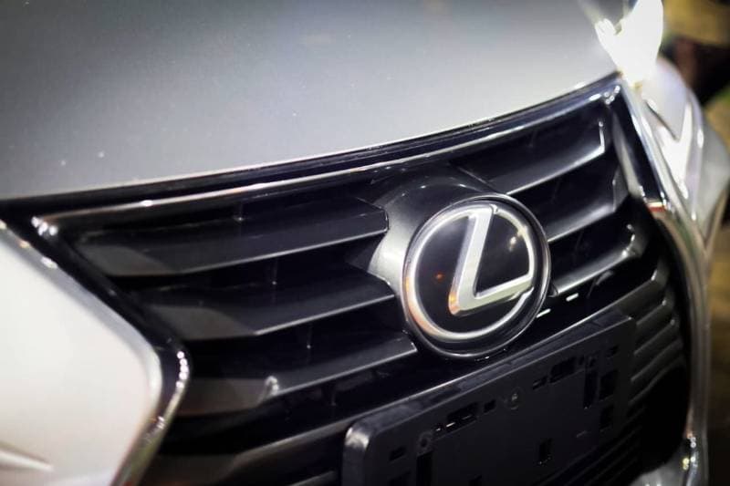 2018 Lexus IS300 PREMIER thumbnail 4