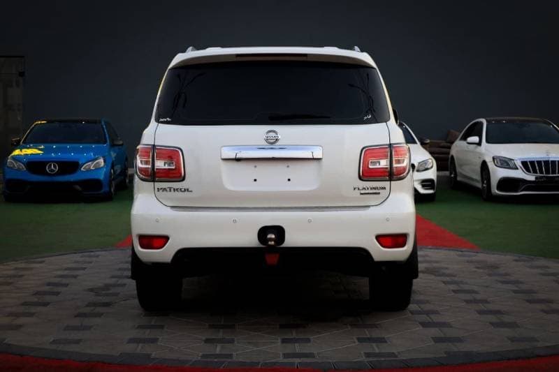 2017 Nissan Patrol LE PLATINUM thumbnail 8