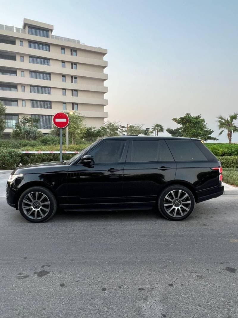 2016 Land Rover Range Rover HSE thumbnail 3