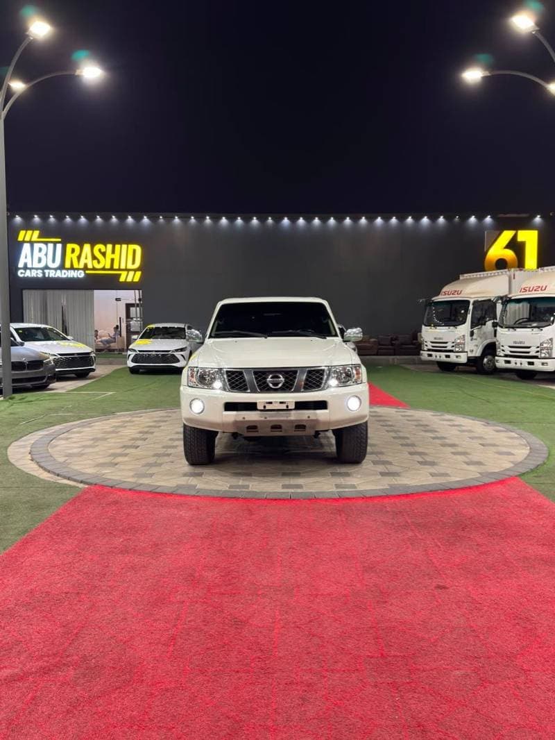 2017 Nissan Patrol SAFARI thumbnail 3