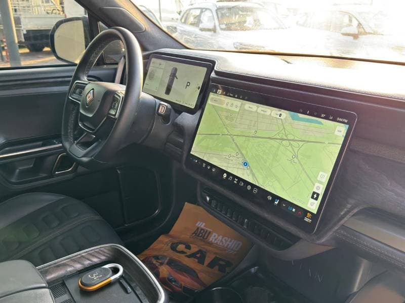 2023 Rivian R1T STANDARD thumbnail 7