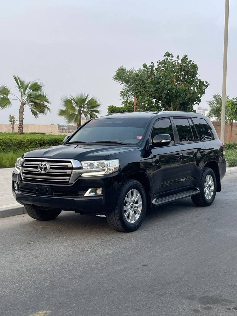 2019 Toyota Land Cruiser EXR